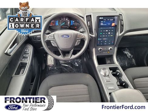 Used 2024 Ford Edge SE w/ Black Appearance Package image 9