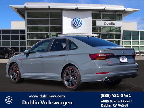Used 2019 Volkswagen Jetta GLI image 6