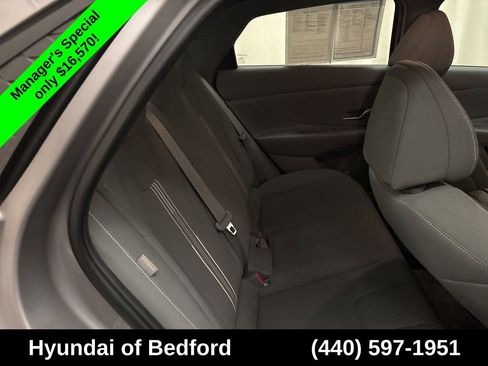 Used 2024 Hyundai Elantra SEL FWD image 21