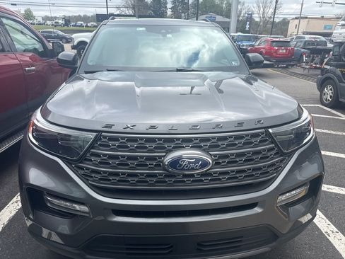 Used 2023 Ford Explorer XLT w/ Equipment Group 202A image 2