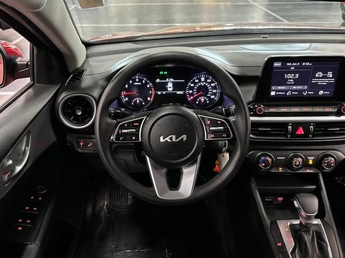 Used 2023 Kia Forte LXS w/ LXS Technology Package FWD image 25