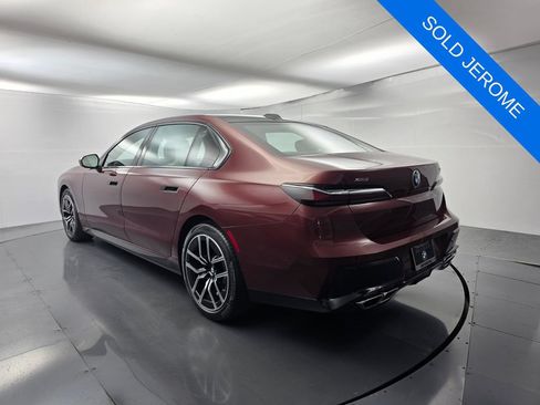 Certified 2023 BMW 760i xDrive AWD/4WD image 6