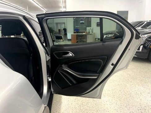 Used 2019 Mercedes-Benz GLA 250 GLA 250 SUV image 31