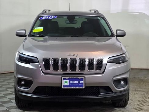 Used 2019 Jeep Cherokee Latitude Plus w/ Comfort/Convenience Group image 10