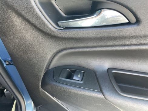 Used 2024 Chevrolet Equinox LT FWD image 30