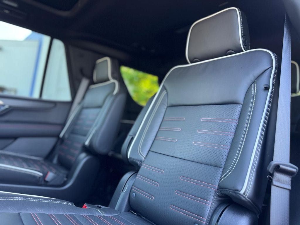 Used 2026 GMC Yukon AT4 Ultimate AWD/4WD image 26