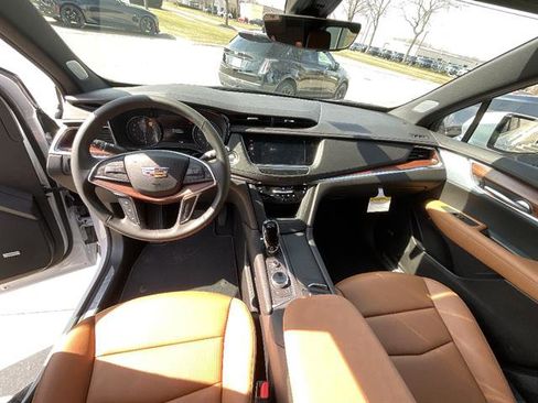 New 2026 Cadillac XT5 Premium Luxury image 5