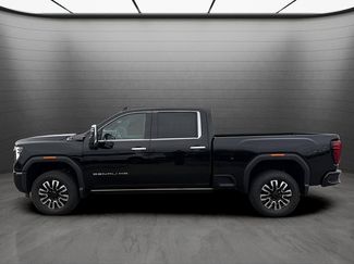 New 2025 GMC Sierra 3500 Denali Ultimate AWD/4WD video 2