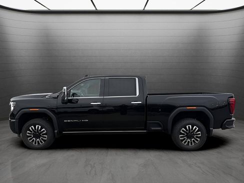 New 2025 GMC Sierra 3500 Denali Ultimate AWD/4WD image 2