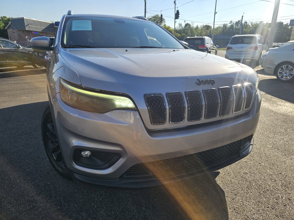 Used 2019 Jeep Cherokee Latitude w/ Popular Appearance Group AWD/4WD image 5