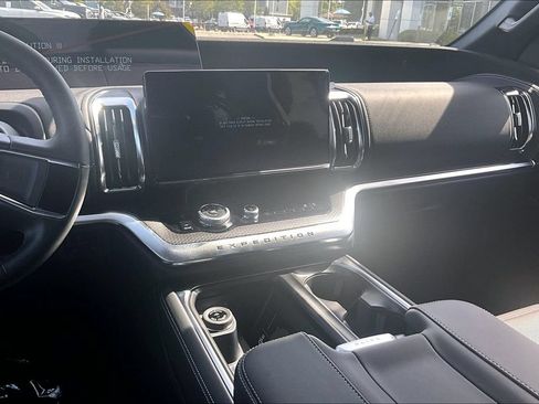 New 2027 Ford Expedition Max Platinum w/ Stealth Appearance Package AWD/4WD image 7