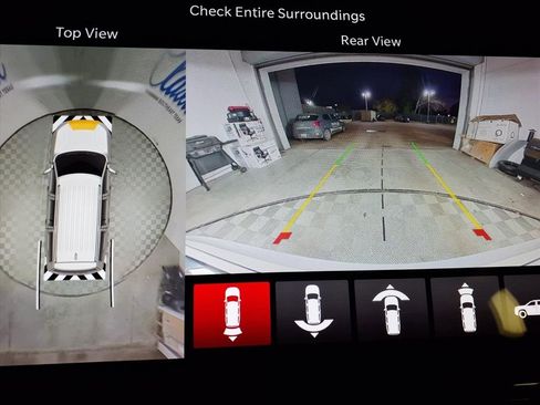 Used 2022 Jeep Grand Wagoneer Series III w/ Rear Seat Video Group 1 image 10