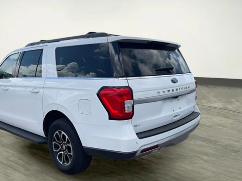 Certified 2024 Ford Expedition Max XLT image 3
