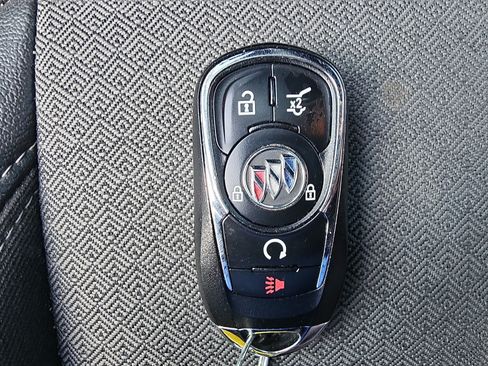 Used 2021 Buick Encore GX Select w/ Sport Touring Package FWD image 21
