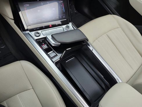 Used 2024 Audi Q8 e-tron Premium Plus AWD/4WD image 13