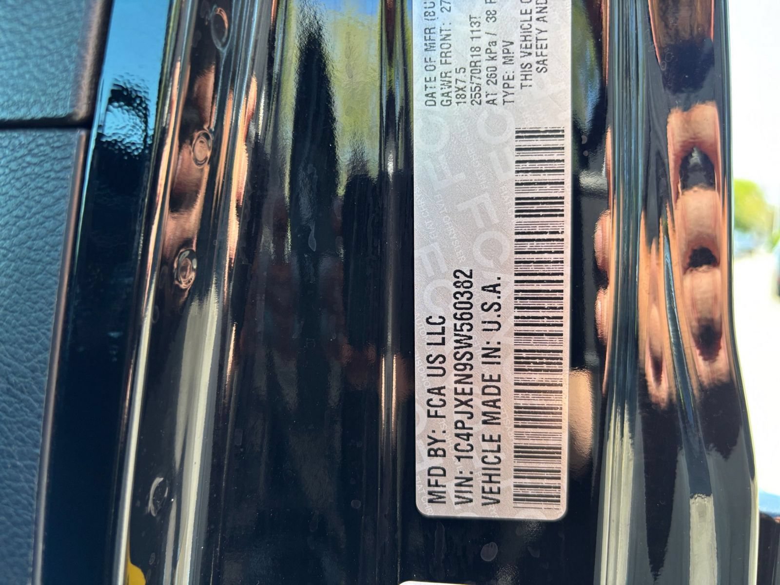 Used 2025 Jeep Wrangler Unlimited Sahara AWD/4WD image 28