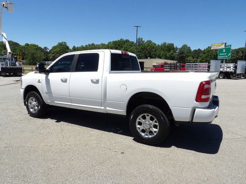 Used 2024 RAM 2500 Laramie w/ Safety Group AWD/4WD image 4