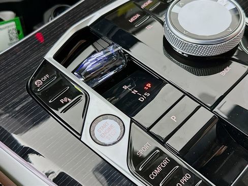 New 2026 BMW X5 M60i image 22