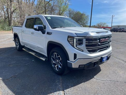 Used 2022 GMC Sierra 1500 SLT w/ SLT Convenience Package image 7