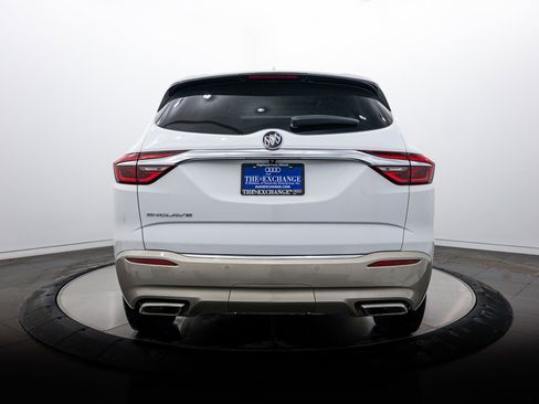 Used 2020 Buick Enclave Essence image 20