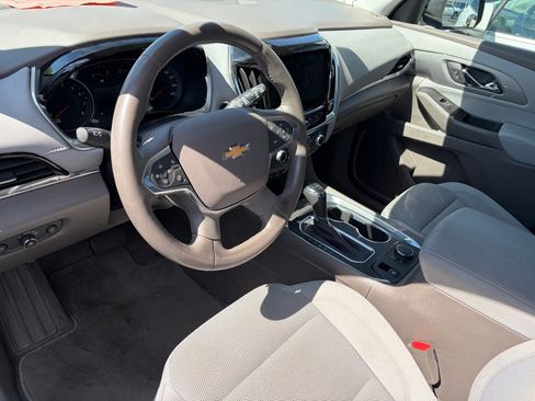 Used 2020 Chevrolet Traverse LT FWD image 7