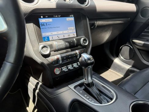 Used 2018 Ford Mustang GT Premium w/ GT Performance Package RWD image 4