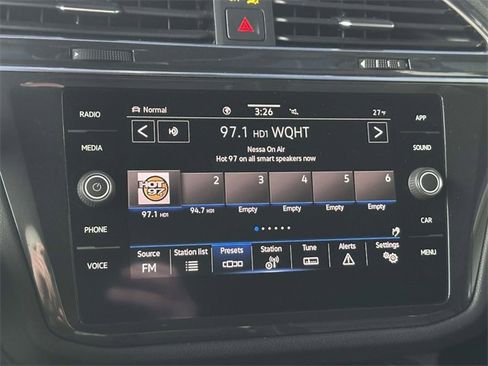 Certified 2022 Volkswagen Tiguan SE R-Line image 37