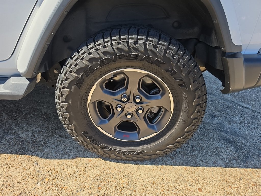 Used 2021 Jeep Wrangler Unlimited Sahara AWD/4WD image 18