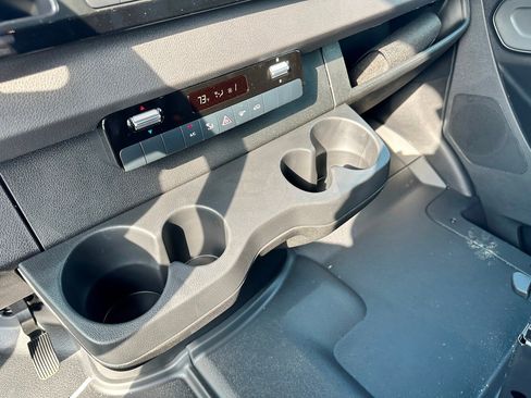 New 2025 Mercedes-Benz Sprinter 2500 image 18