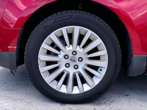 Used 2010 Lincoln MKT 2WD image 8