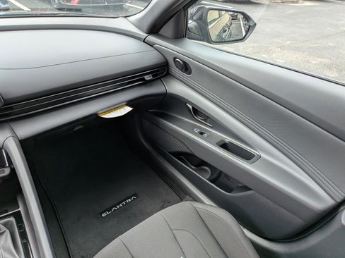 New 2026 Hyundai Elantra SEL Sport Premium FWD image 17