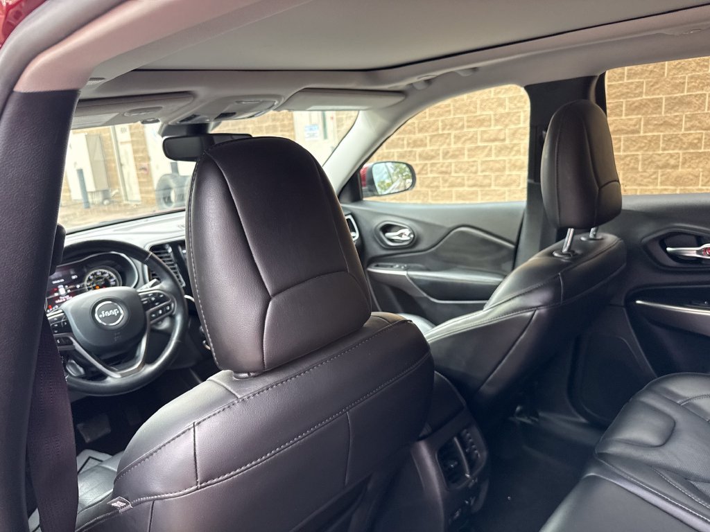 Used 2021 Jeep Cherokee Limited AWD/4WD image 23