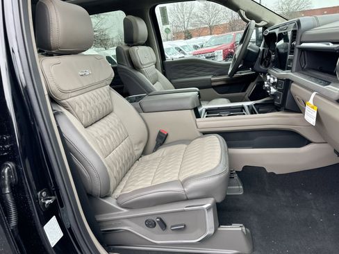 New 2026 Ford F450 Platinum w/ Platinum Plus Package image 38