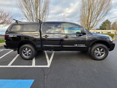 Used 2014 Nissan Titan PRO-4X image 4