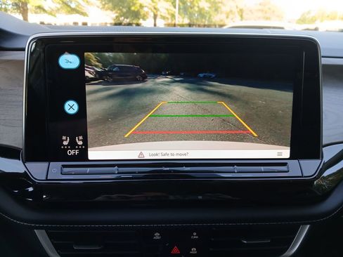 New 2026 Volkswagen Atlas SE image 19