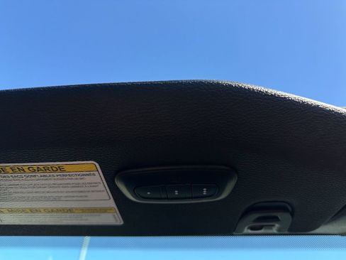 Used 2022 Jeep Wrangler Unlimited Sahara AWD/4WD image 31