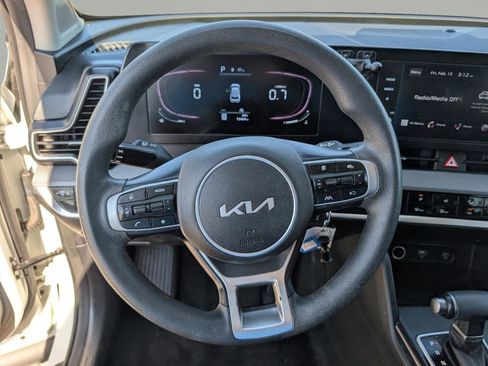 Used 2023 Kia Sportage LX image 20