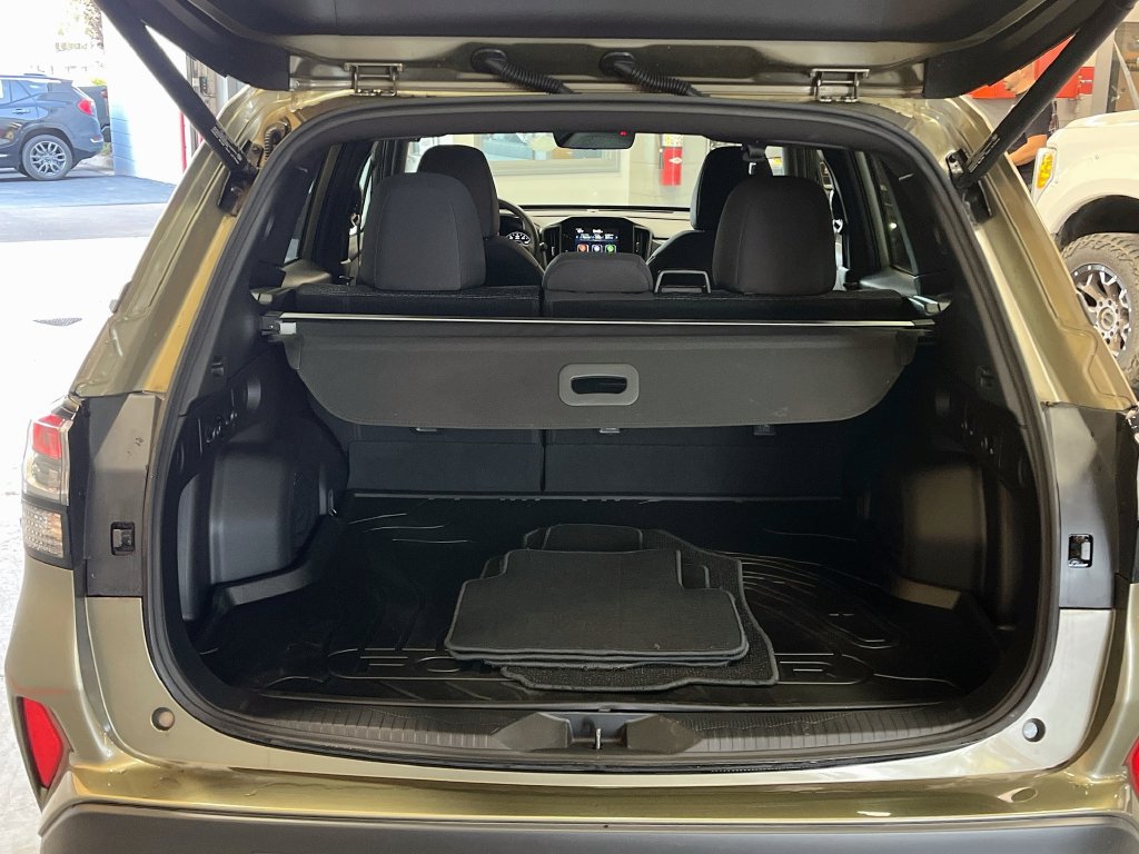 Used 2025 Subaru Forester Premium AWD/4WD image 26