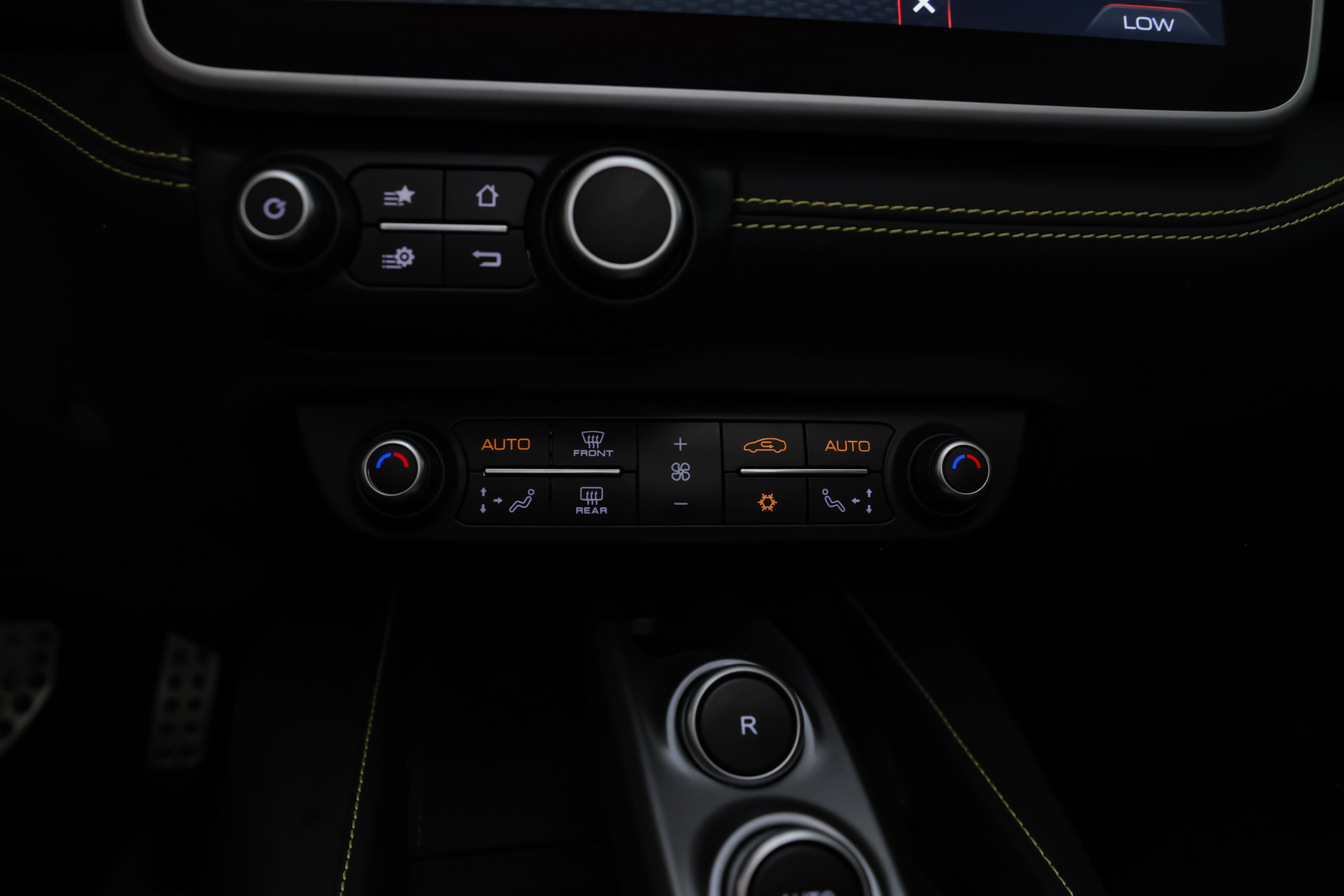 Used 2019 Ferrari Portofino RWD image 28