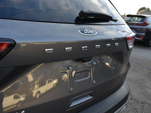 Used 2022 Ford Escape Titanium w/ Titanium Premium Package image 32