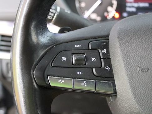 Used 2021 Cadillac XT4 Luxury w/ Driver Awareness Package AWD/4WD image 16