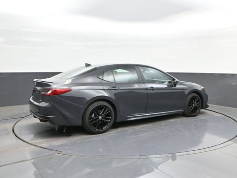 Used 2026 Toyota Camry SE FWD image 14