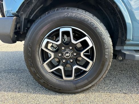Used 2023 Ford Bronco Outer Banks image 17