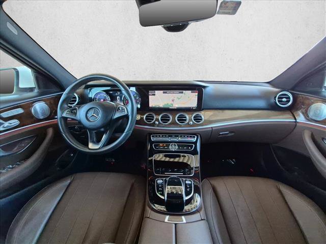 Used 2018 Mercedes-Benz E 400 4MATIC Sedan image 19