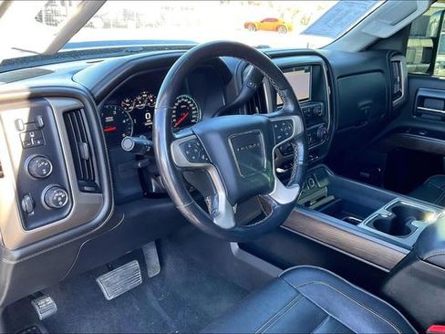 Used 2018 GMC Sierra 2500 Denali w/ Duramax Plus Package AWD/4WD image 13