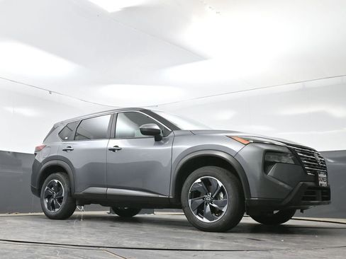 Used 2025 Nissan Rogue SV AWD/4WD image 49