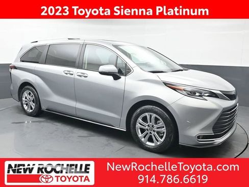 Certified 2023 Toyota Sienna Platinum image 1