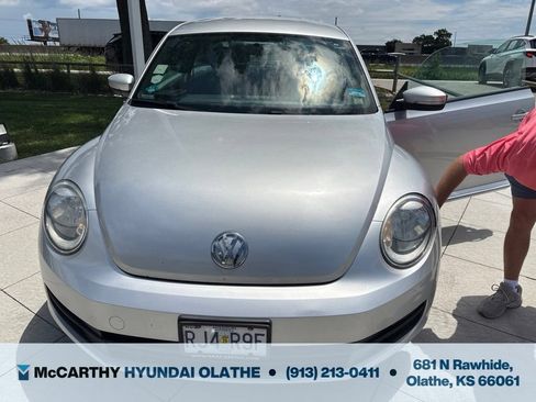 Used 2014 Volkswagen Beetle 2.5 FWD image 7