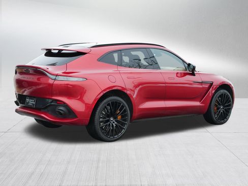 Used 2022 Aston Martin DBX image 7