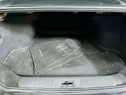 Used 2024 Nissan Sentra SR w/ SR Premium Package image 27